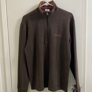 One day only price!!Nice Columbia mens sweater with quarter zip